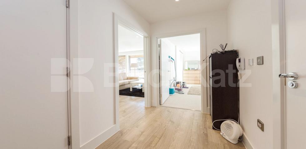 			UNDERGROUND PARKING SPACE , 1 Bedroom, 1 bath, 1 reception Apartment			 Royal Waterside, Lakeside Drive, Park Royal 